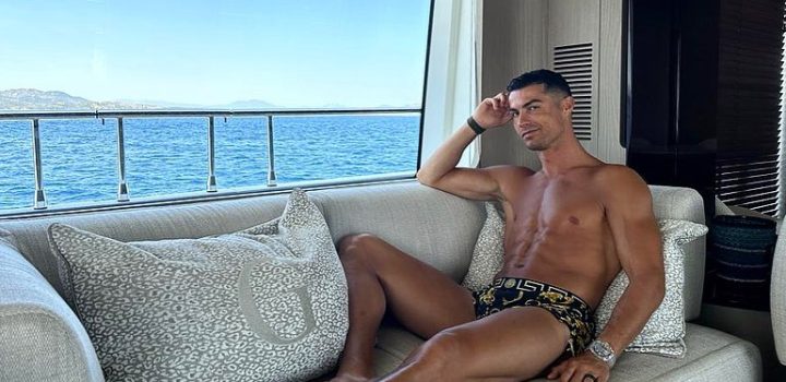 Cristiano Ronaldo et ses orteils vernis font jaser