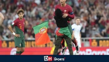 Cristiano Ronaldo soulevé par un supporter trop enthousiaste après la victoire du Portugal (VIDÉO)