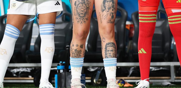 Coupe du monde féminine : une Argentine tatouée du visage de Ronaldo se défend d'être "anti Messi"