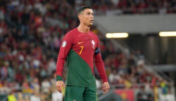 Ronaldo craque en plein match, un joueur du PSG va en profiter