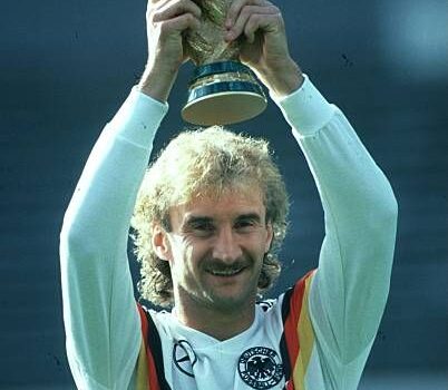 Fifa Coupe du monde en Italie Rudi Voeller * Footballeur, attaquant, Allemagne,…
|Pinterest