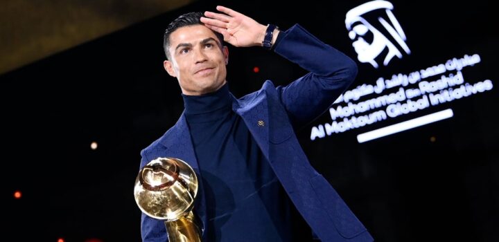 Ronaldo zappé, ça fait polémique