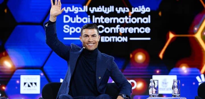 Sa sortie ne passe toujours pas, Cristiano Ronaldo repris de volée