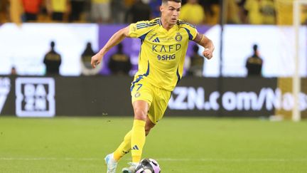 Cristiano Ronaldo lors d'un match avec son équipe d'Al-Nassr, en Arabie saoudite, en février 2025. (FAYEZ NURELDINE / AFP)