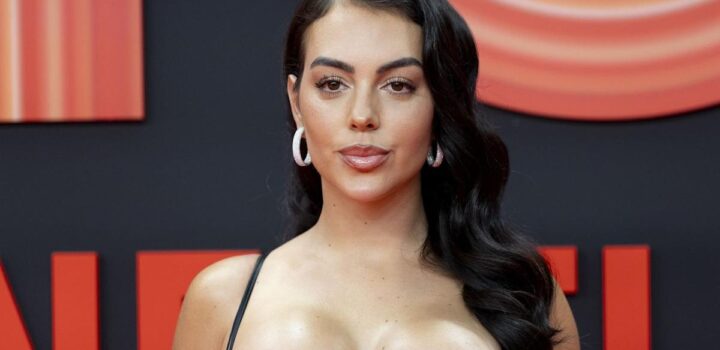 Georgina Rodriguez (31 ans) fiancée : ce détail caché derrière la manucure qu’elle a choisie pour dire “oui” à Cristiano Ronaldo