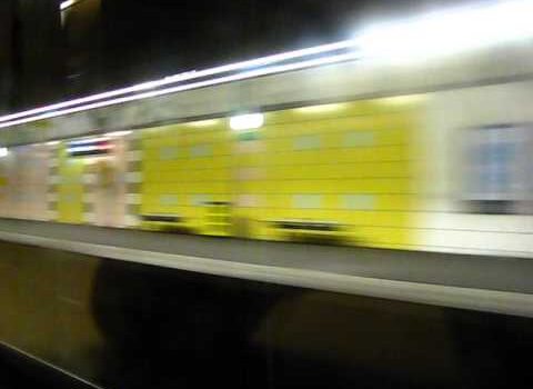 (sevran beaudottes): Passage Station Sevran Beaudottes du RER B