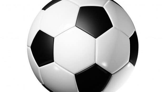 Football Футбольный мяч 3D изолированный на белизне с путем клиппирования | Премиум фото|Pinterest