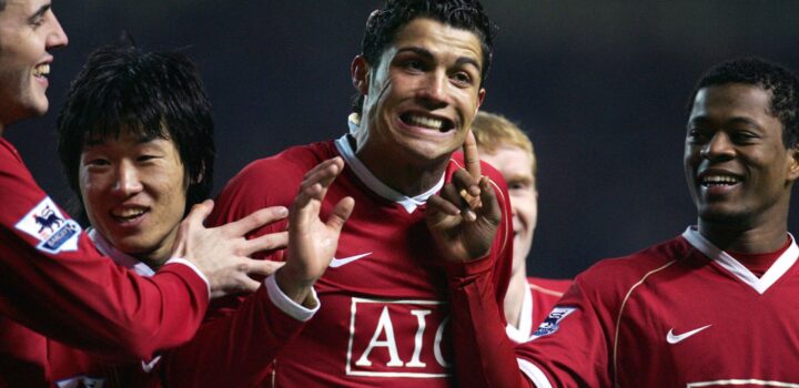 « Les enfants appelleraient peut être ça de l'esclavage ! » Patrice Evra affirme que nettoyer les chaussures de Cristiano Ronaldo était « une récompense » à ...