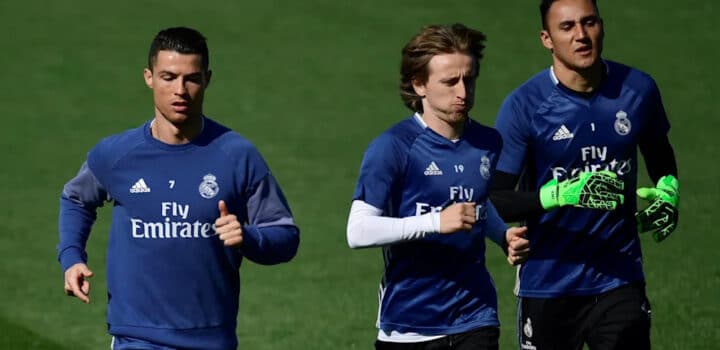 Lionel Messi ou Cristiano Ronaldo ? L'ancienne star du Real Madrid et du PSG révèle que ces deux légendes ne l'ont pas autant impressionné qu'un attaquant « incroyable