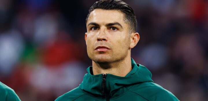 Cristiano Ronaldo : plongée à bord de son jet privé ultra luxueux dans lequel il est suspecté d'avoir fui l'Arabie saoudite en plein conflit au Moyen Orient